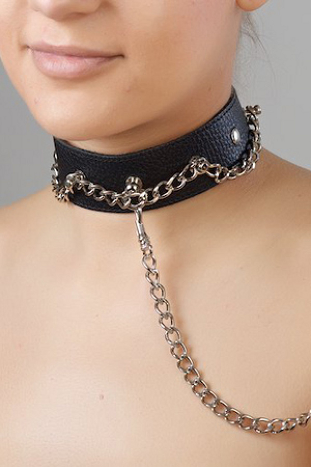 Ошейник с поводком 